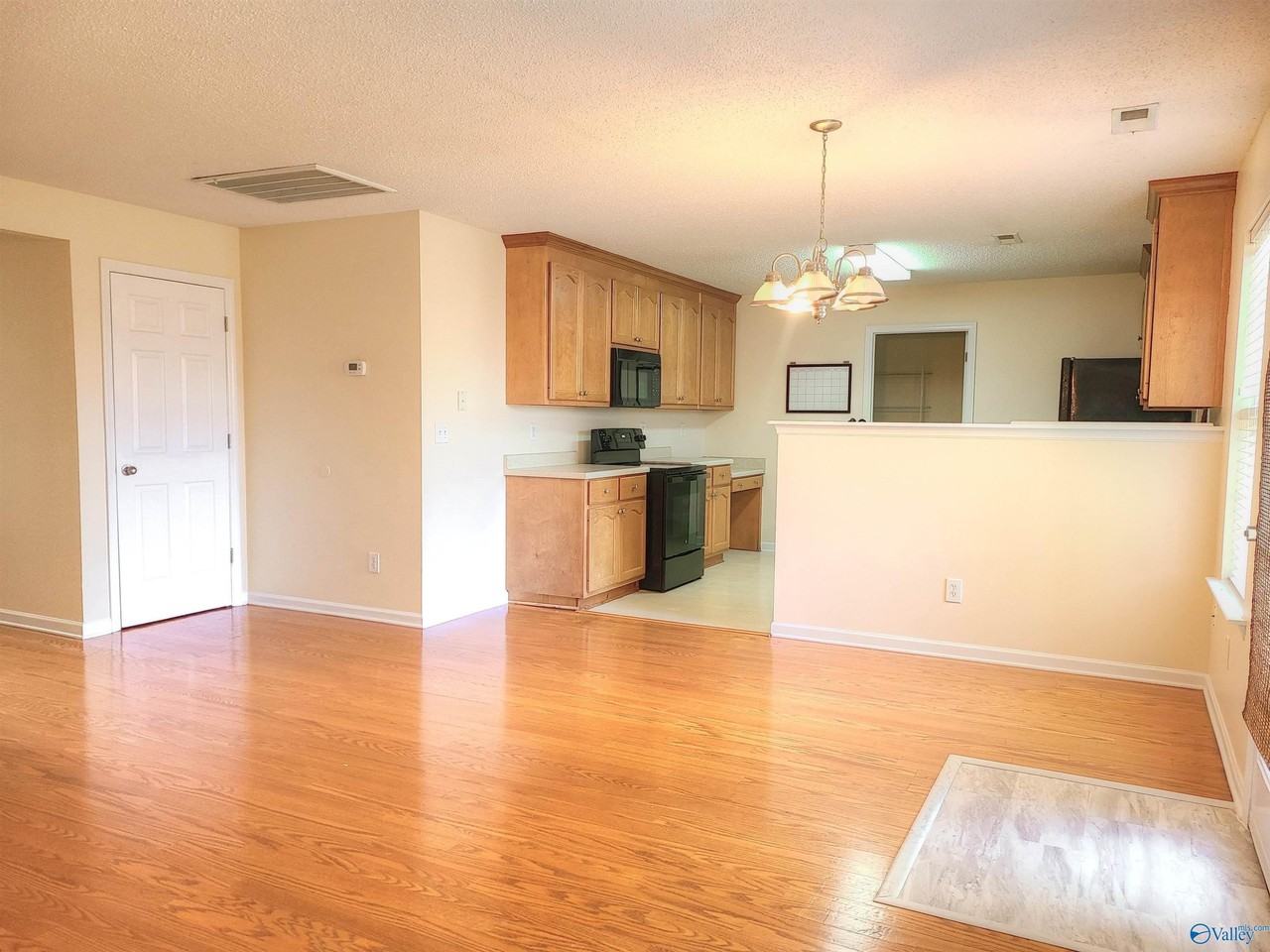 247 Brockton Dr - Photo 6 of 20