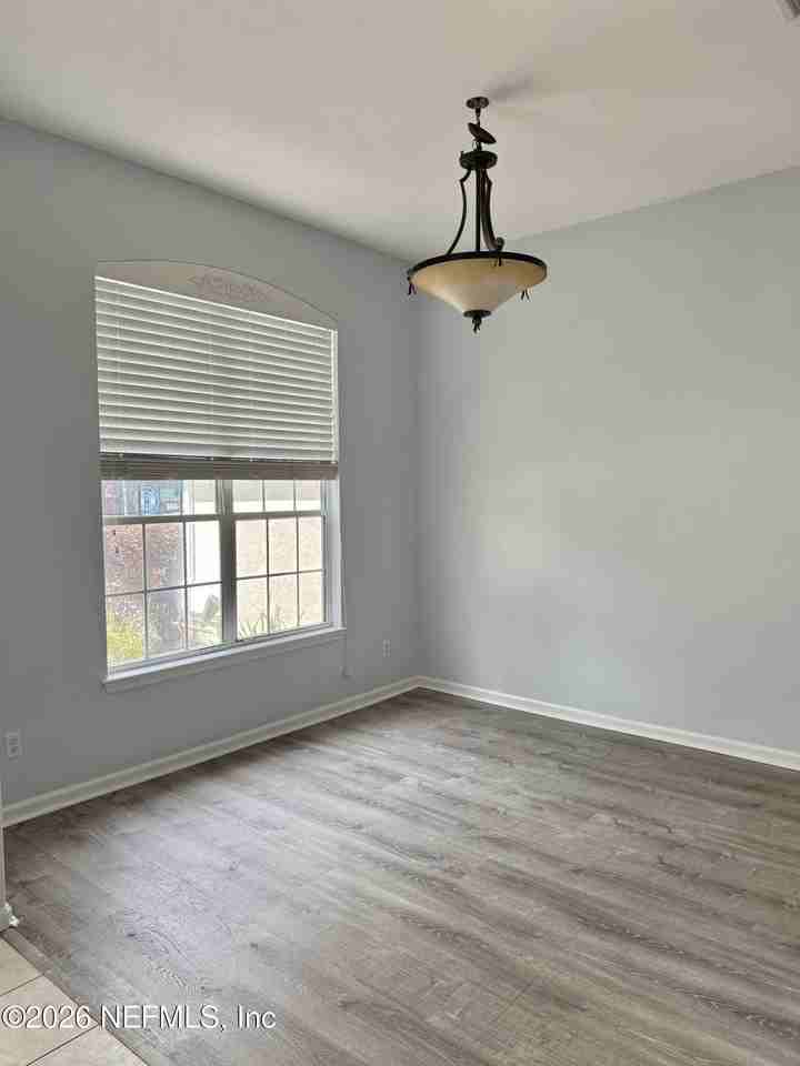 12255 Lake Fern Dr E - Photo 3 of 18