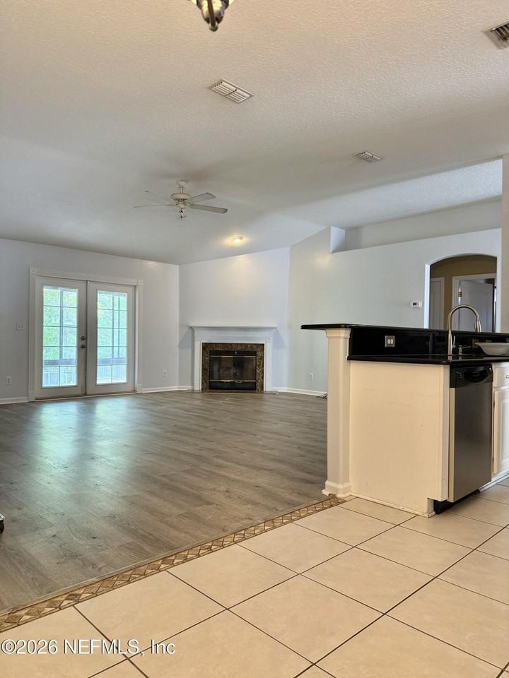 12255 Lake Fern Dr E - Photo 6 of 18