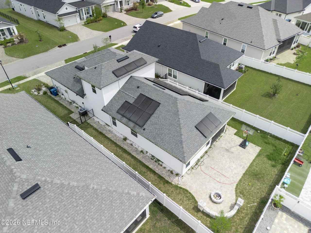 121 Newfield Way - Photo 4 of 43