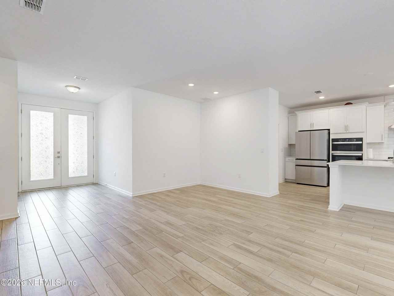 401 Archstone Way - Photo 5 of 46