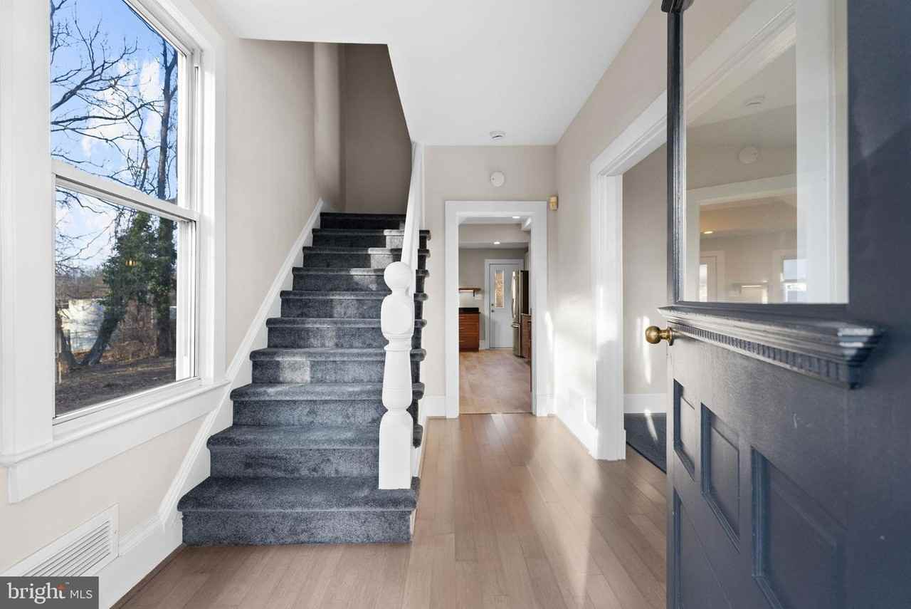 10512 Warfield St #1 - Photo 6 of 25