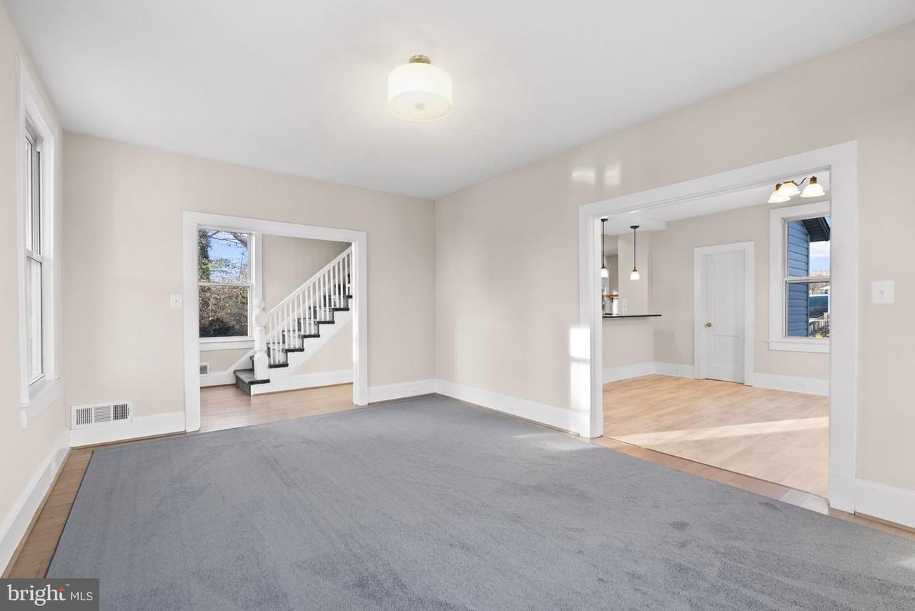 10512 Warfield St #1 - Photo 7 of 25