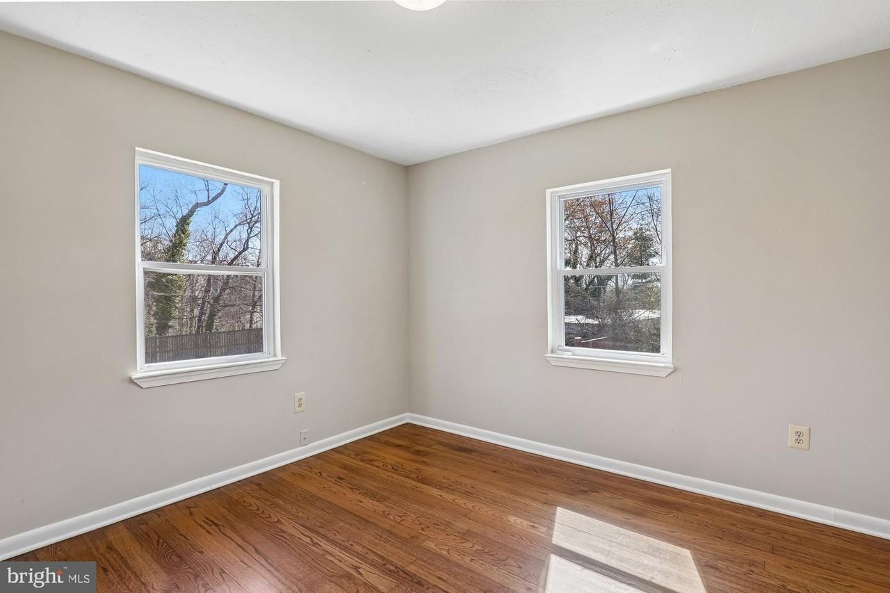 2328 Fort Dr #1 - Photo 6 of 25