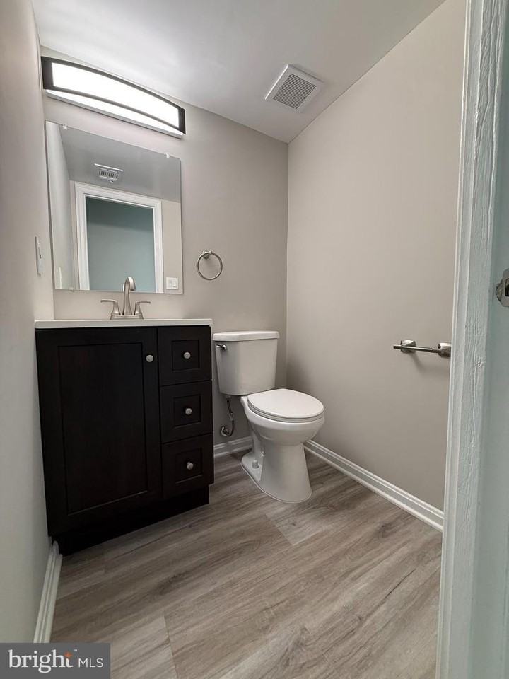 4924 Mcfarland Dr #1 - Photo 4 of 31