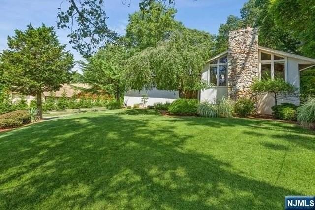 59 Bowers Ln - Photo 2 of 27