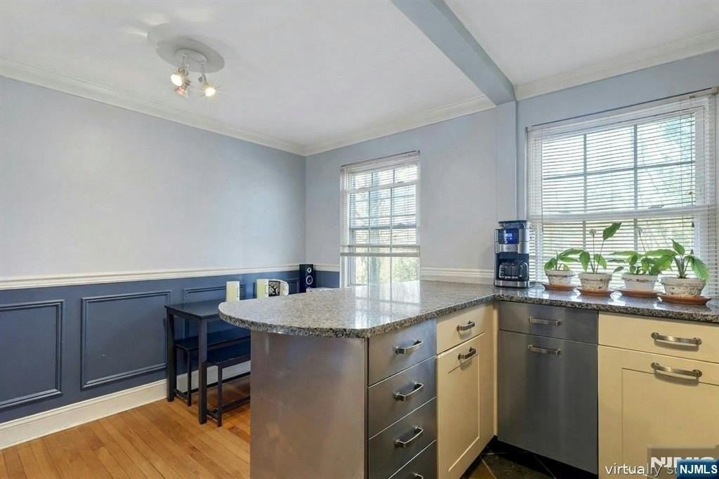 190 Knickerbocker Rd - Photo 4 of 23