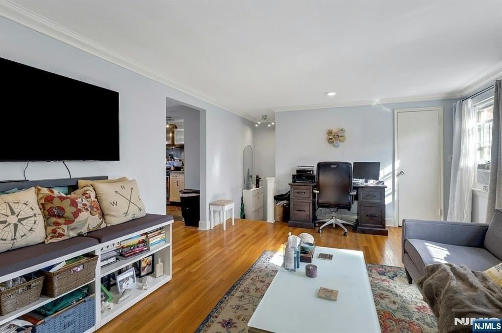 190 Knickerbocker Rd - Photo 7 of 23