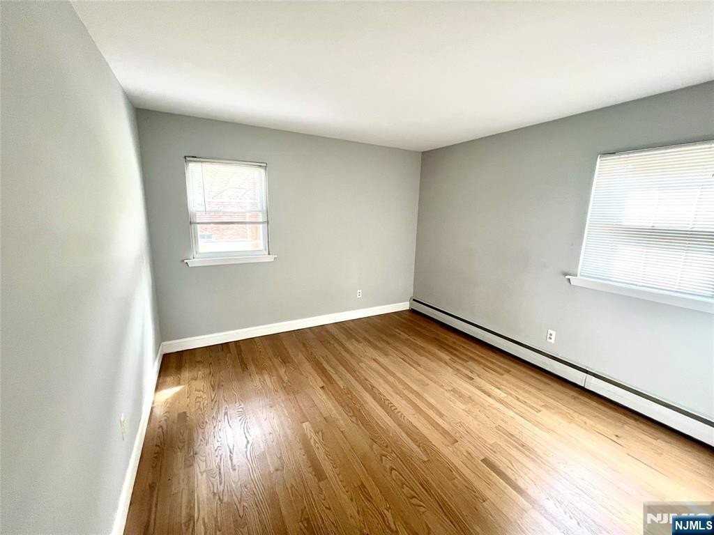 15 Spruce St Apt 1 - Photo 6 of 9