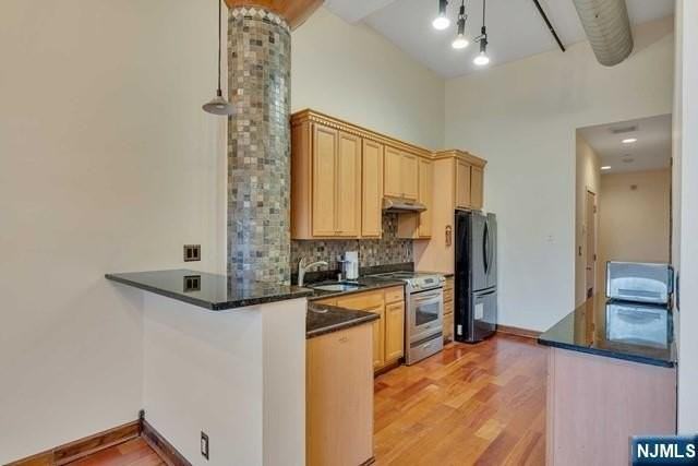 689 Luis Munoz Marin Blvd - Photo 5 of 24