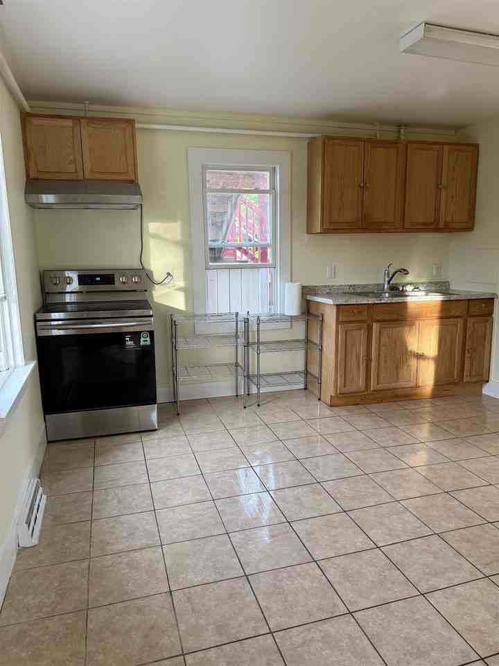 1540 North Ave - Photo 4 of 11