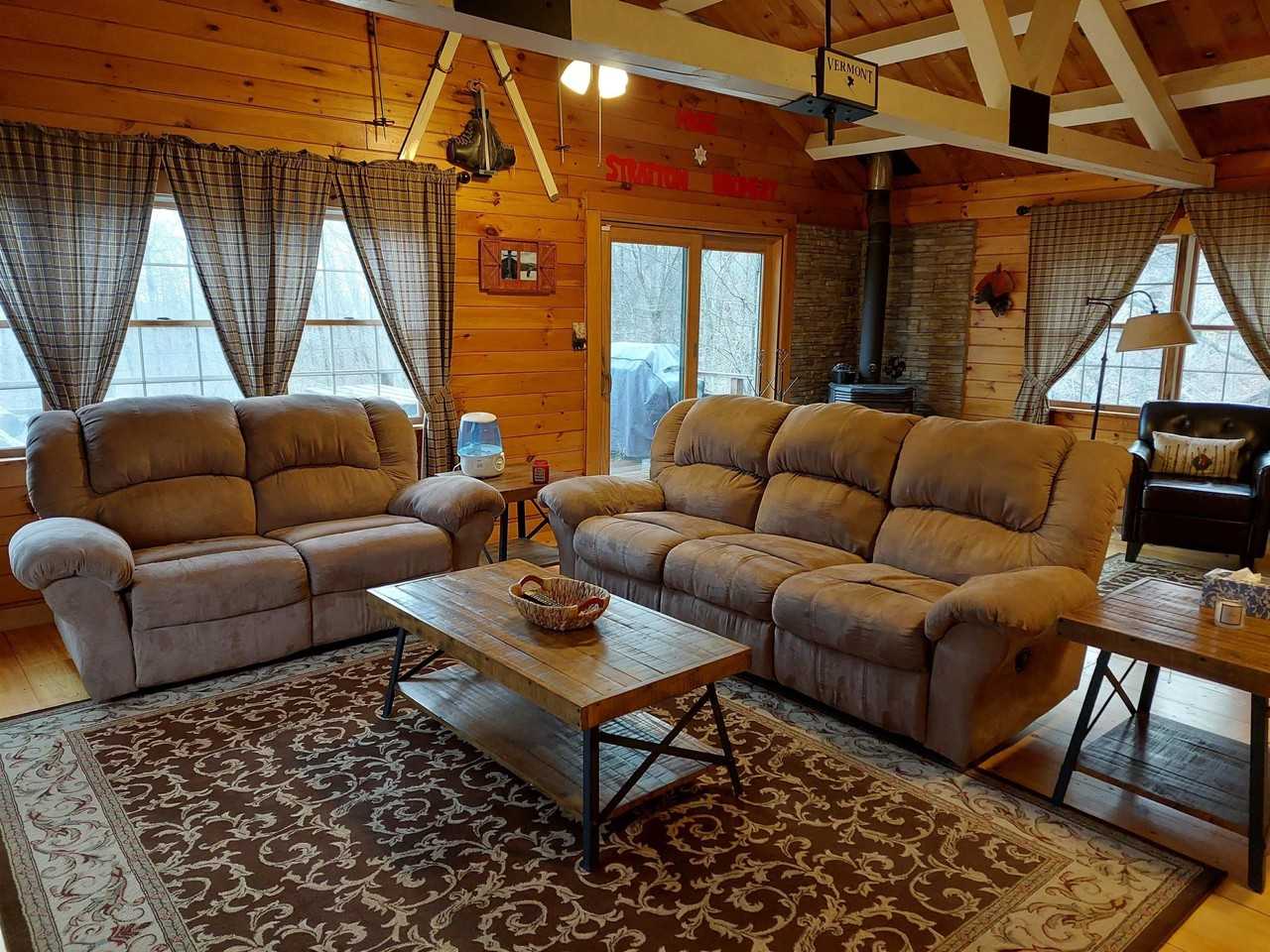 176 Harrington Rd - Photo 3 of 12