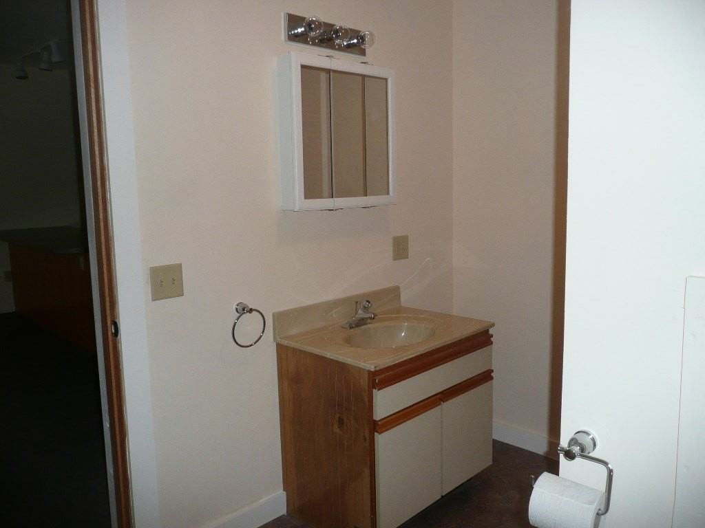 101 Broad St - Photo 7 of 10