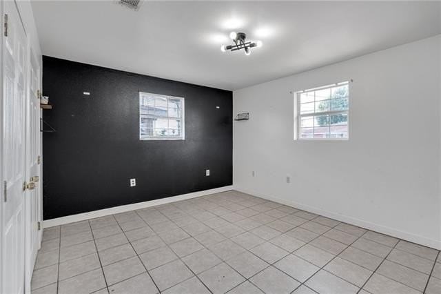 4831 Lynhuber Dr - Photo 7 of 9