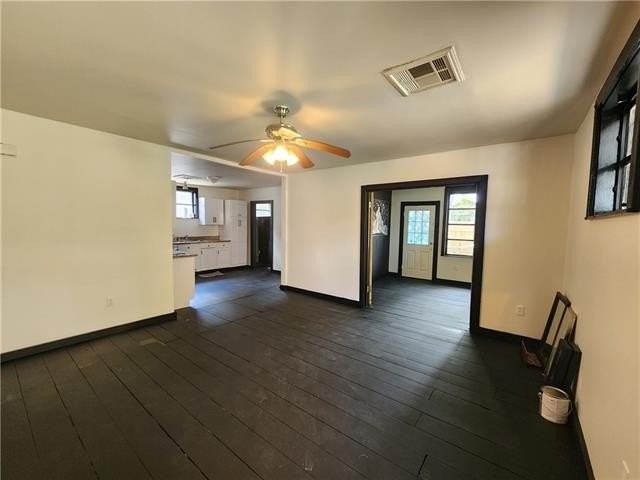 4520 Elba St - Photo 4 of 17