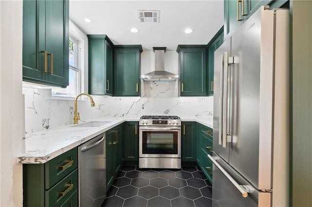 1203 Milan St - Photo 6 of 16