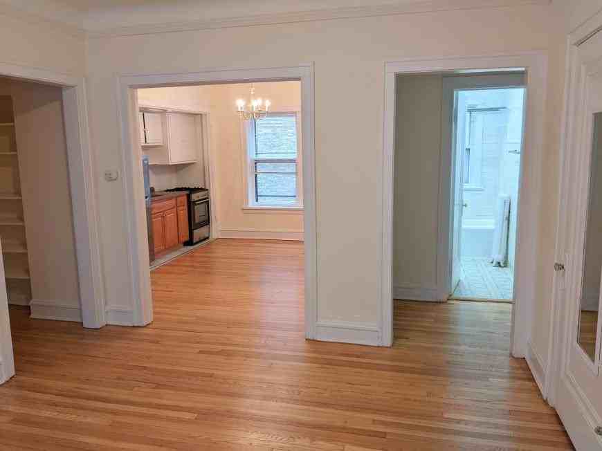 729 Hinman Ave - Photo 3 of 10