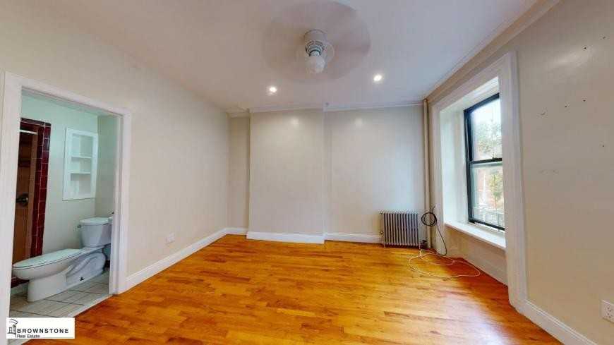 469 State St - Photo 2 of 4