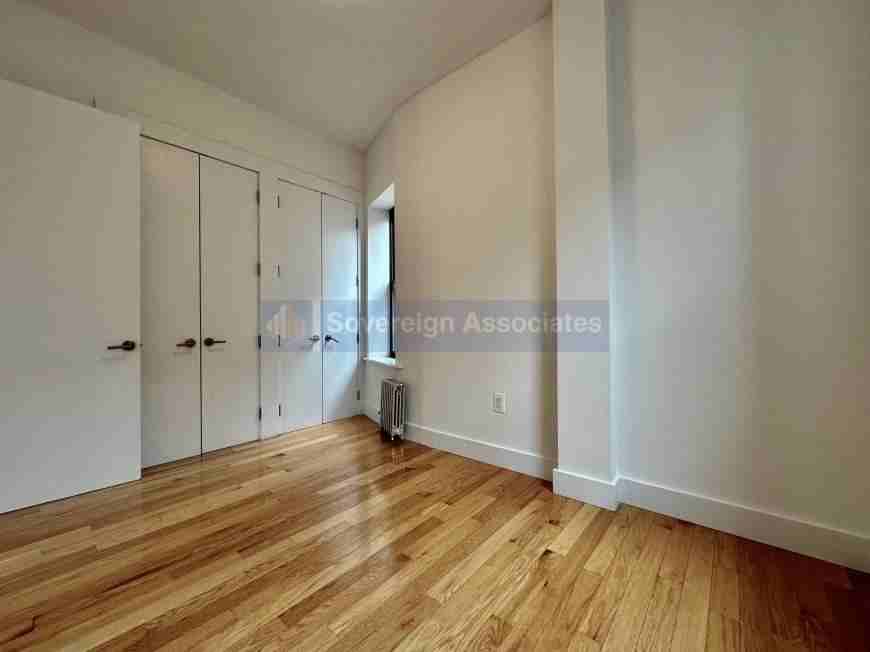 601 W 137th St - Photo 5 of 10