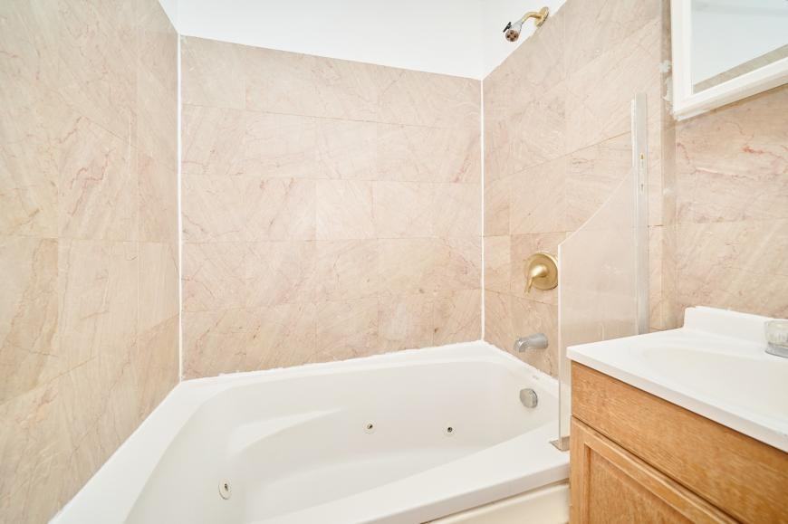 331 W 43rd St - Photo 6 of 9