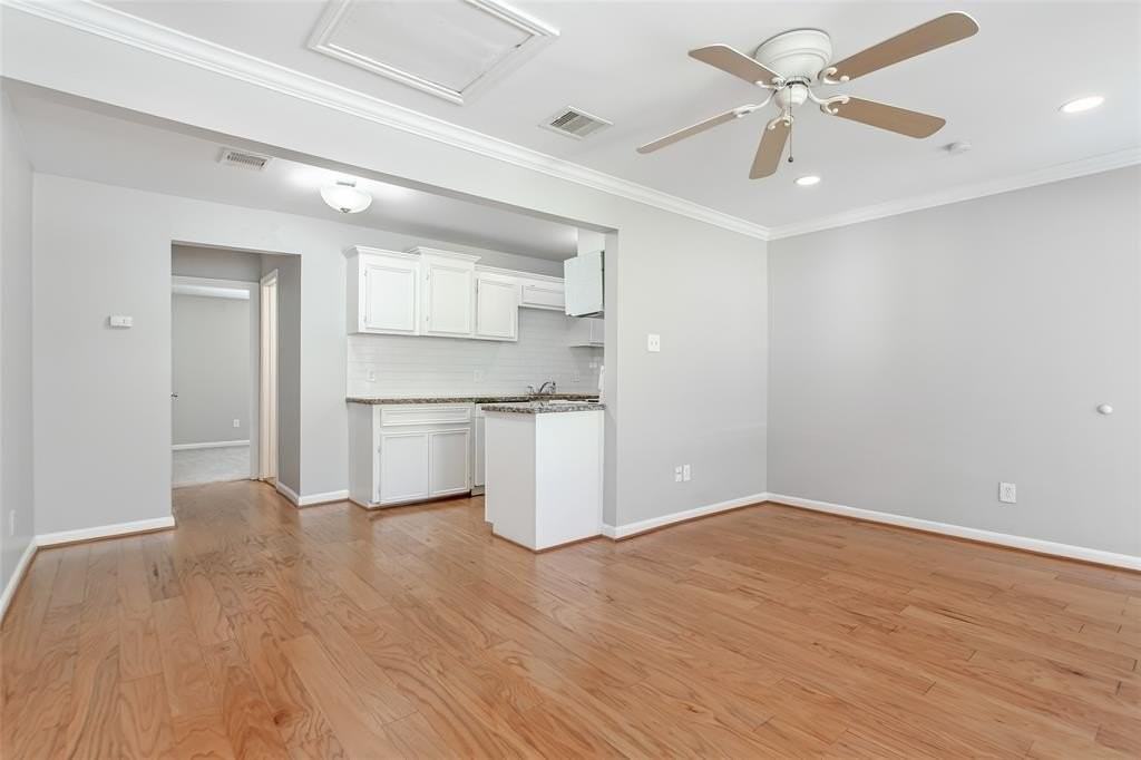 4931 Junius St #8 - Photo 6 of 31