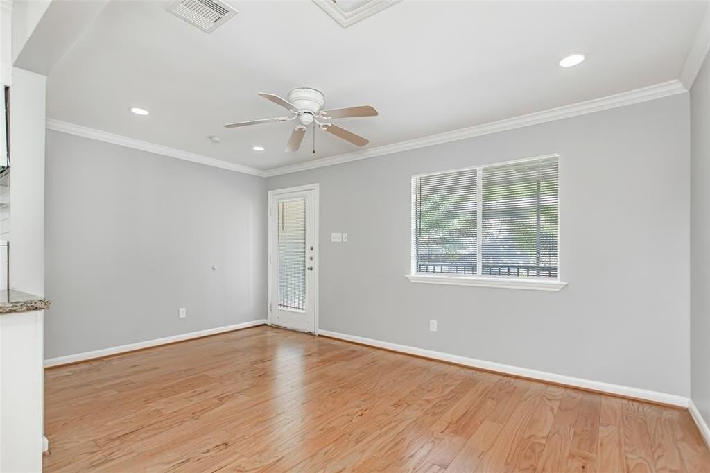 4931 Junius St #8 - Photo 7 of 31