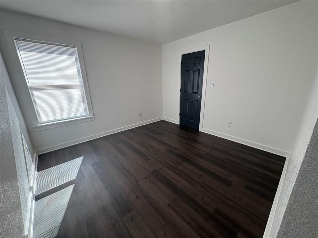 206 Landers St - Photo 5 of 19