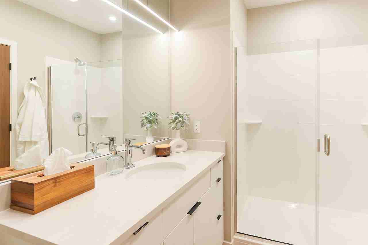 2630 N Hackett Ave #403 - Photo 3 of 11