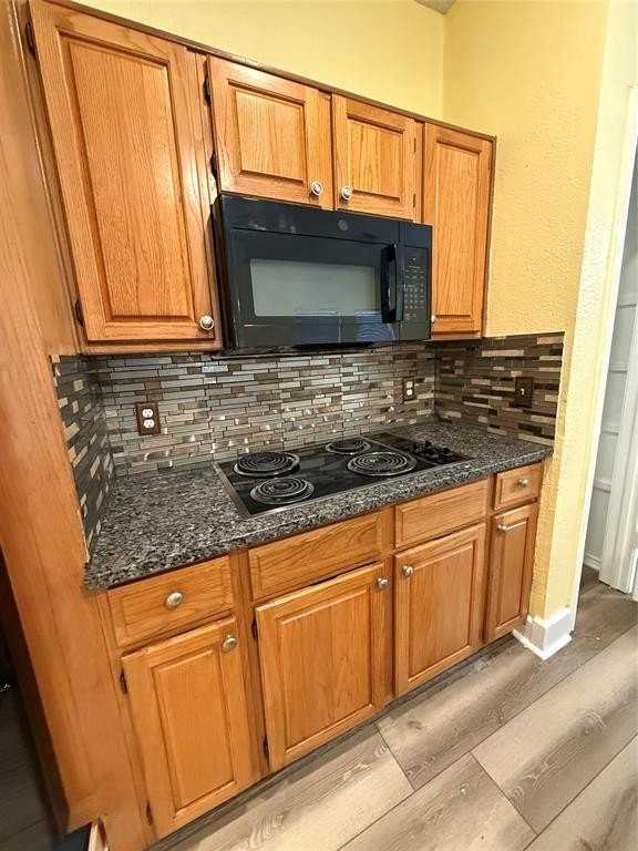 1704 Bent Brook Dr - Photo 7 of 19