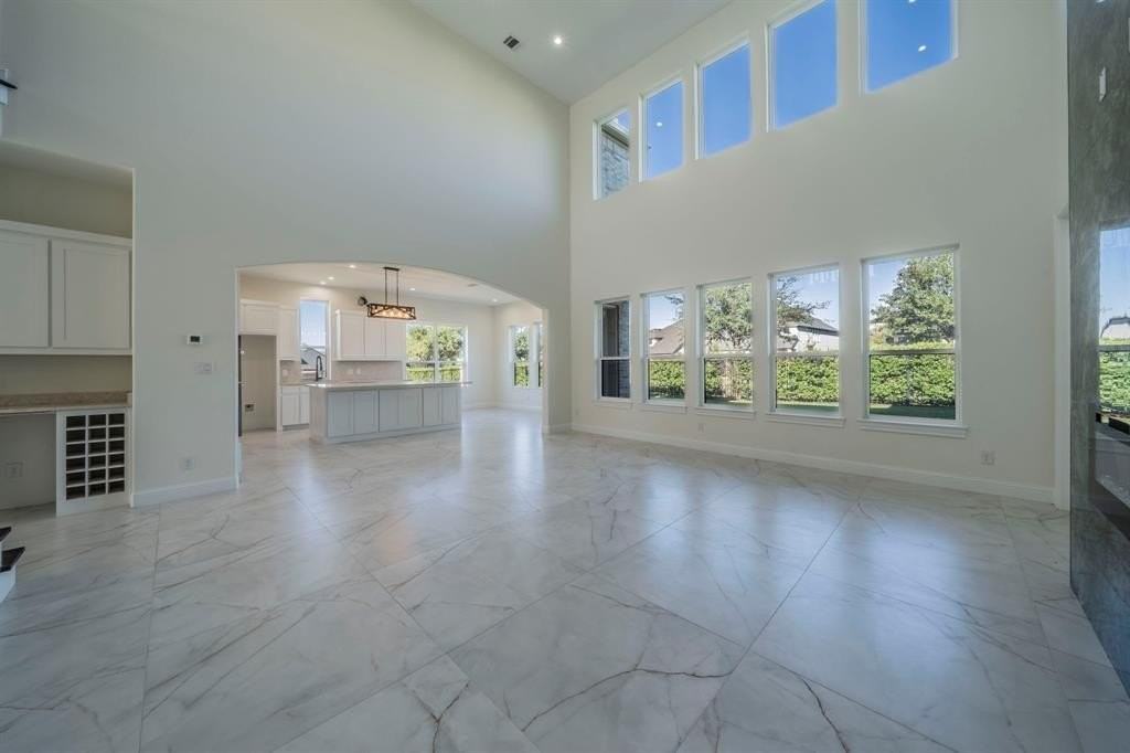 9840 Wyndbrook Dr - Photo 6 of 39