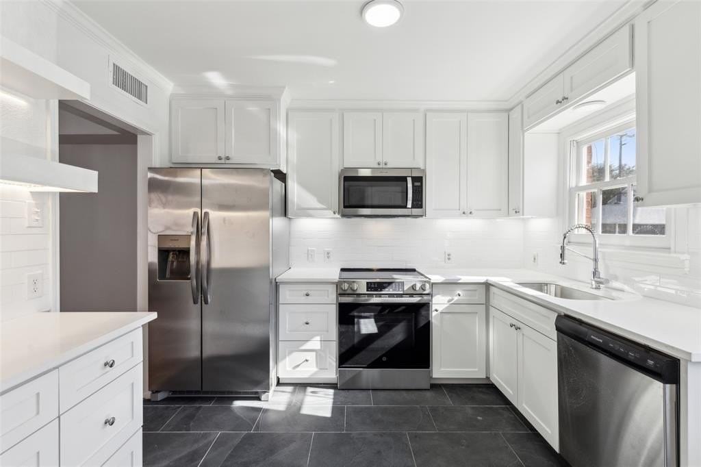 3111 Mockingbird Ln - Photo 5 of 10