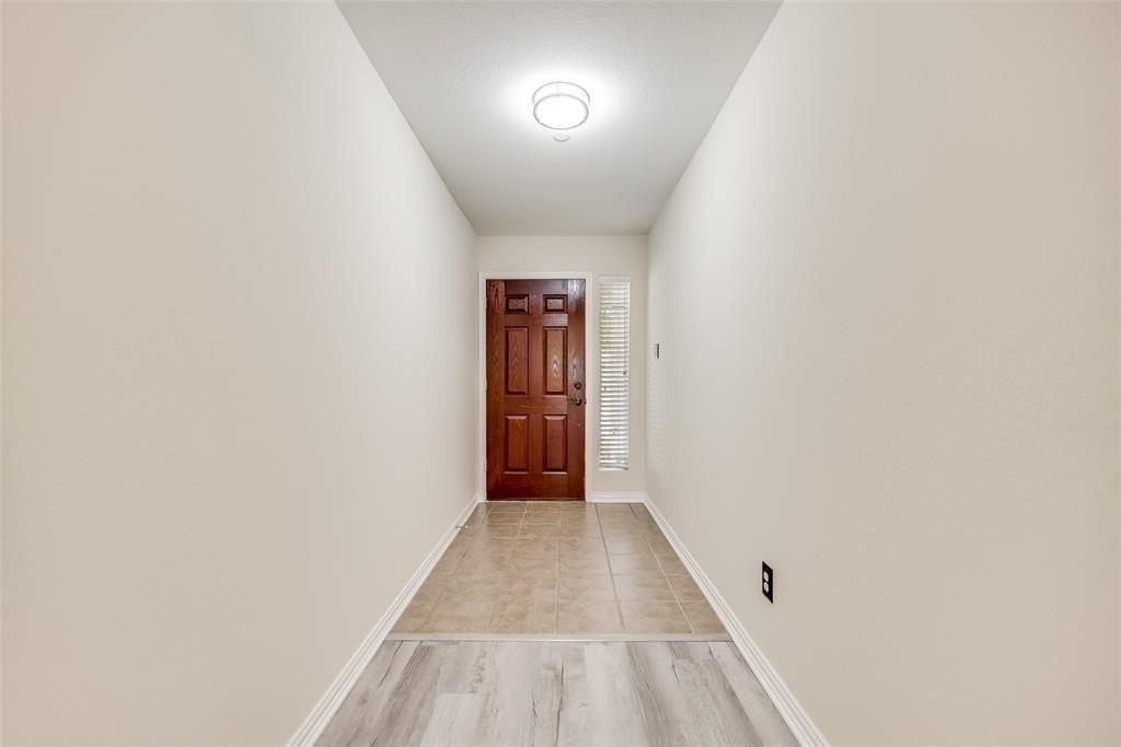 9923 Wake Bridge Dr - Photo 2 of 40