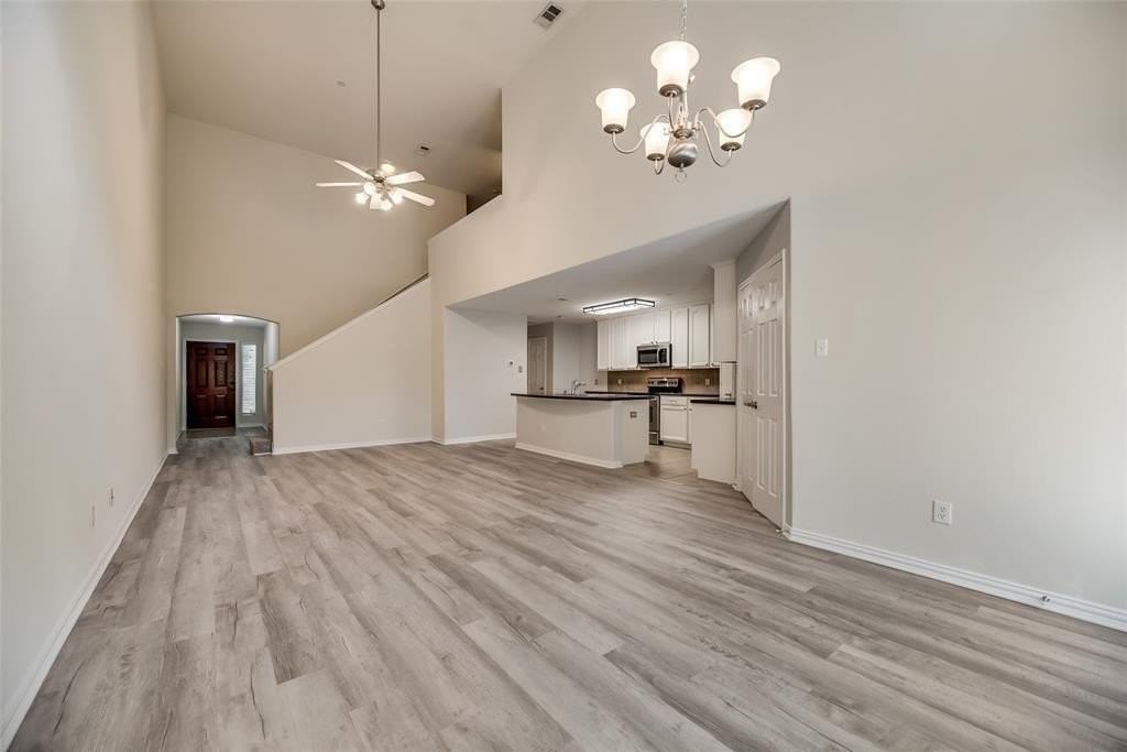 9923 Wake Bridge Dr - Photo 7 of 40