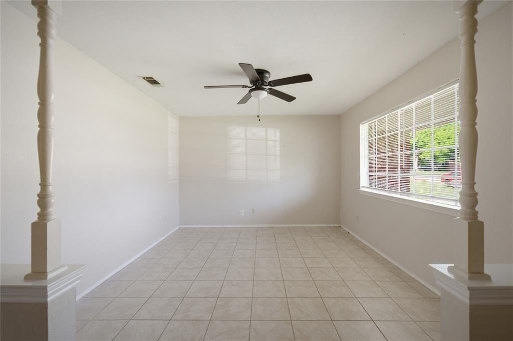 403 Daisy Dr - Photo 7 of 16