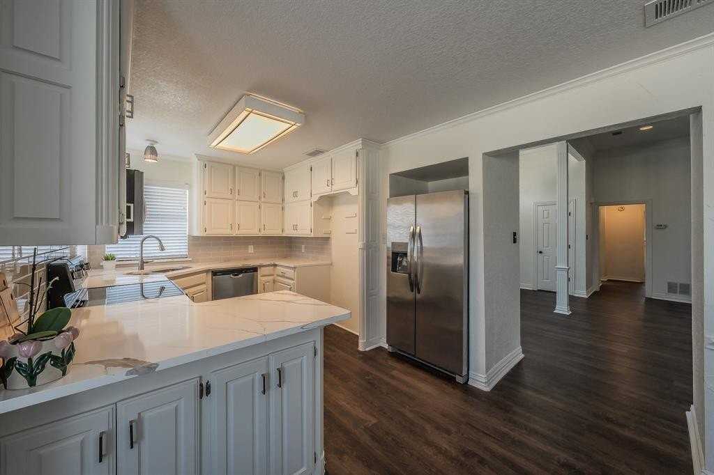 728 W Park Dr - Photo 4 of 31