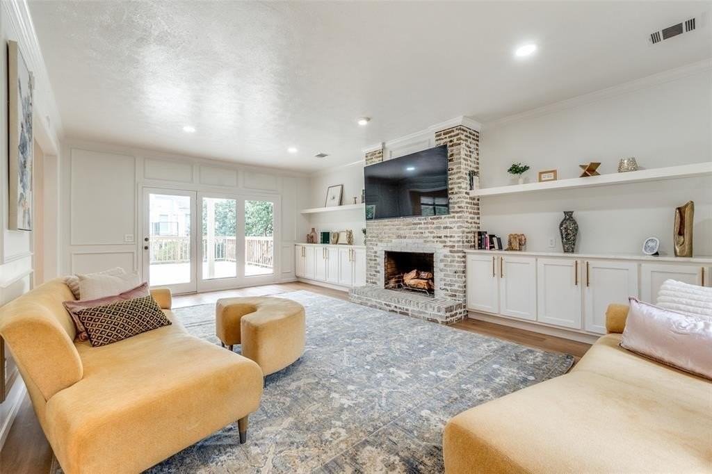 9130 Valley Chapel Ln - Photo 7 of 39