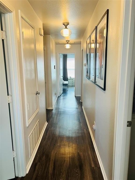 1308 Devine Dr - Photo 5 of 19