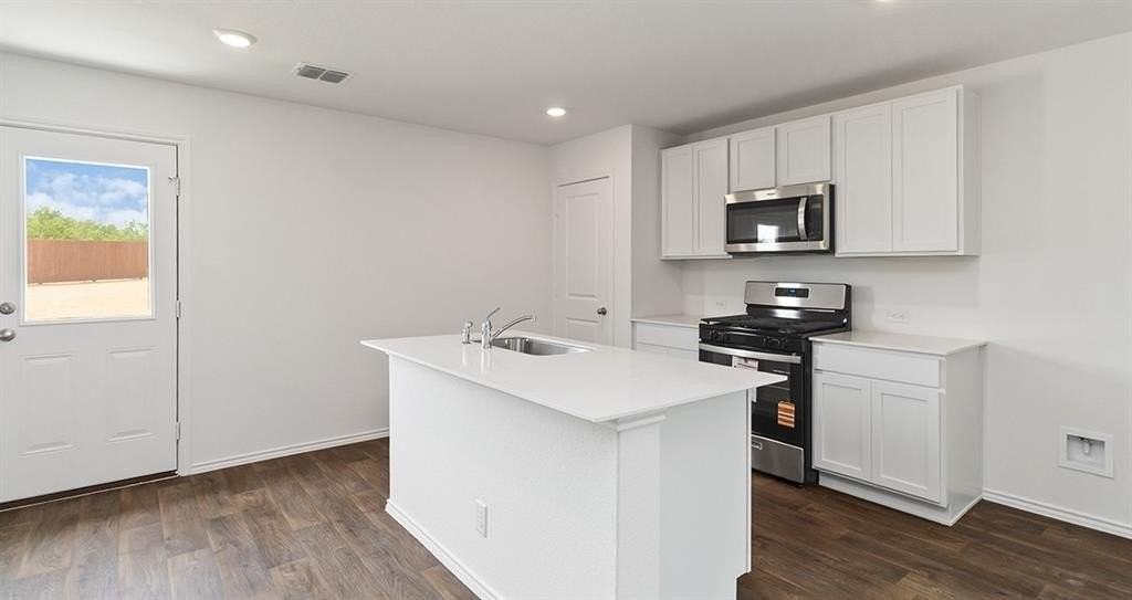 1117 Northfield Drive - Photo 2 of 12