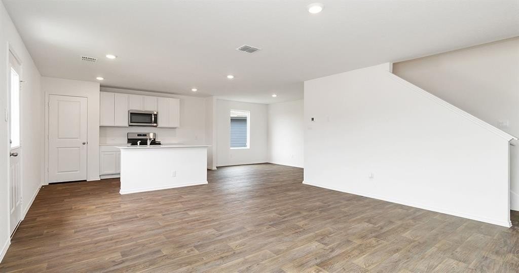 1117 Northfield Drive - Photo 4 of 12