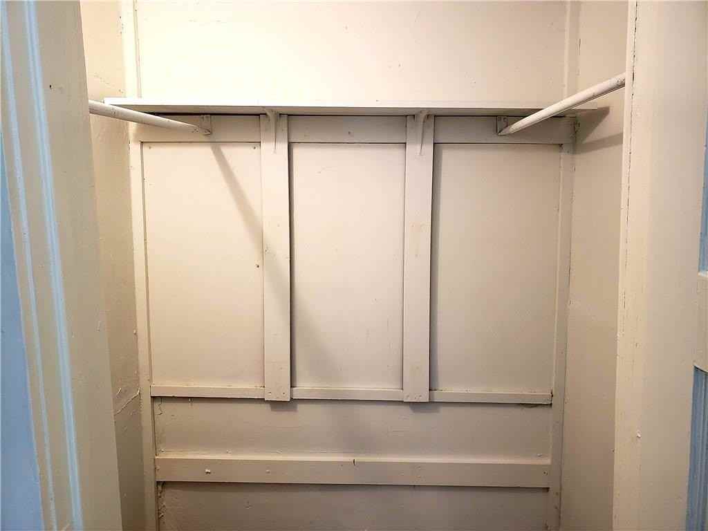 402 N Augusta St - Photo 7 of 11