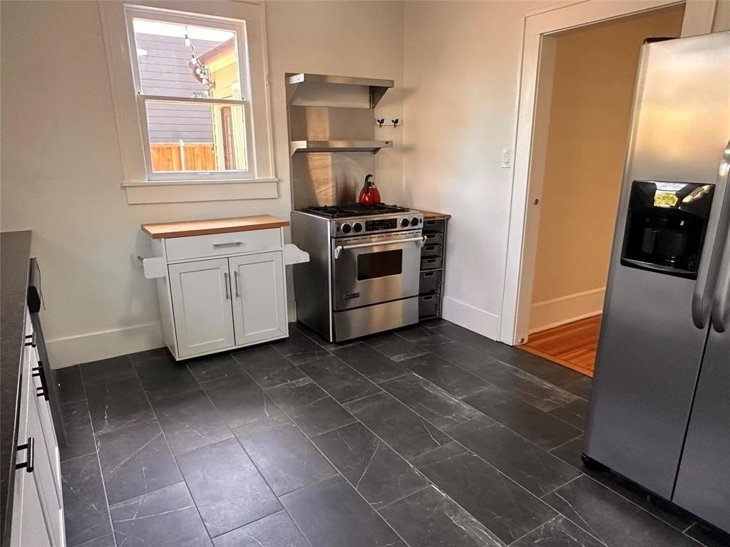 6031 Goliad Ave - Photo 6 of 11