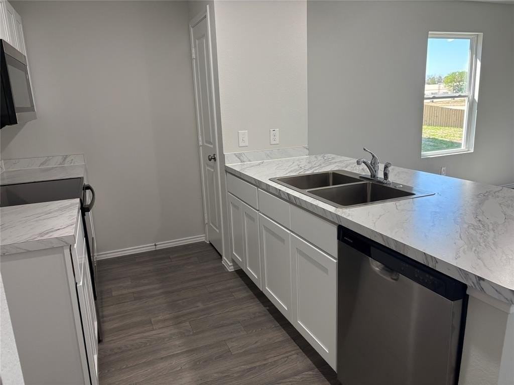 211 Blue Bird Ln - Photo 4 of 16