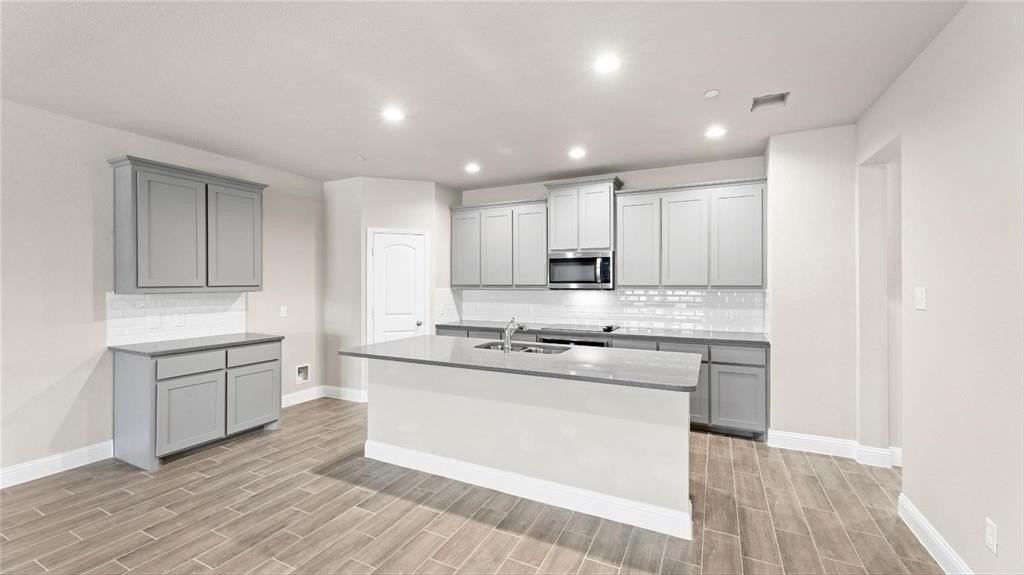 5968 Bursey Rd - Photo 5 of 24