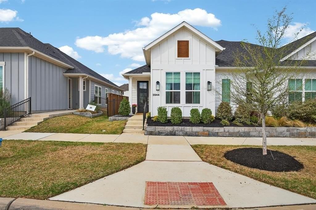 3944 Grayson Ln - Photo 3 of 28