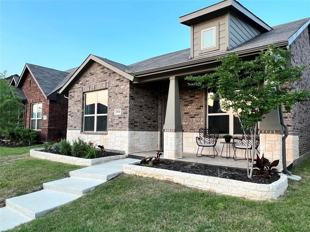 1916 Emilia Dr - Photo 2 of 35