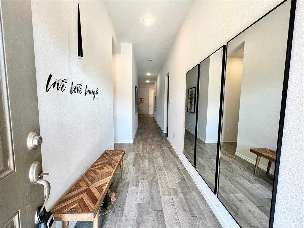 1916 Emilia Dr - Photo 5 of 35