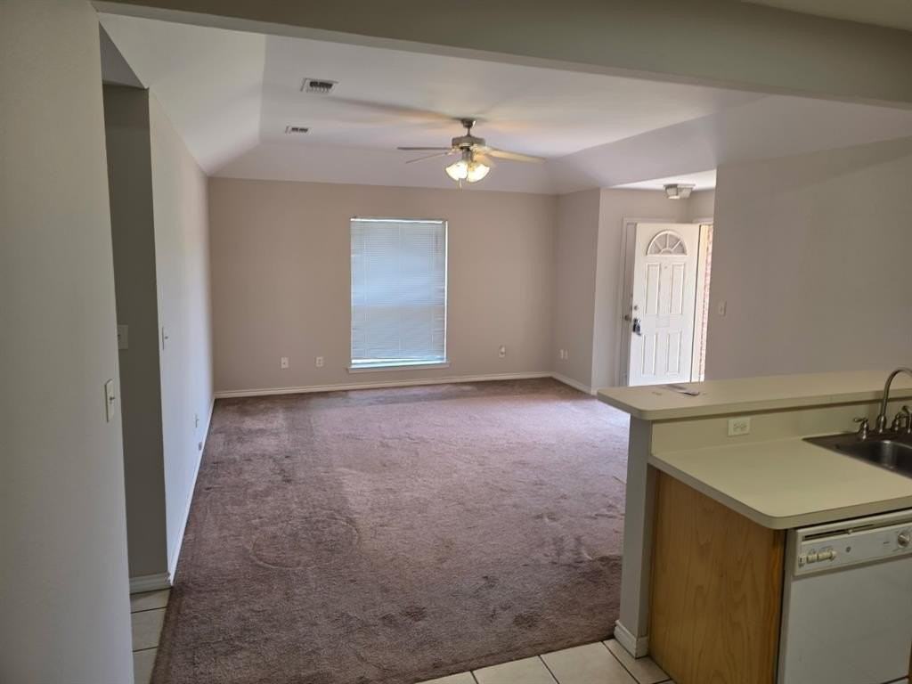 512 Harris St - Photo 4 of 11