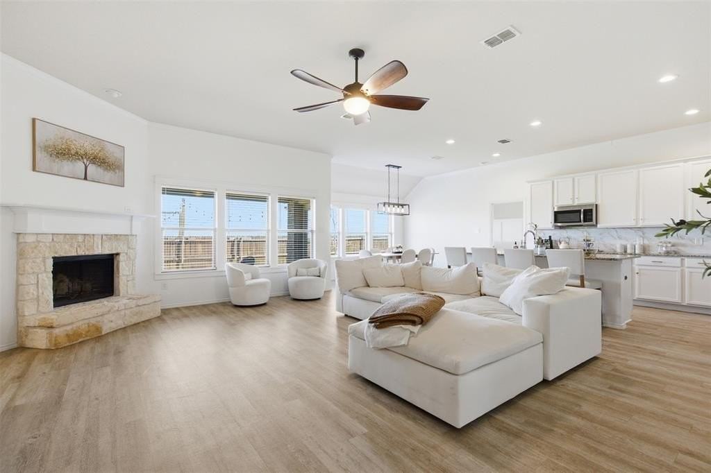 717 Long Prairie Dr - Photo 6 of 27