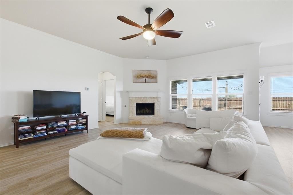 717 Long Prairie Dr - Photo 7 of 27