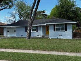 923 Green Castle Dr - Photo 1 of 1